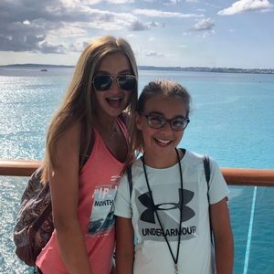 Meet your Posher, Bella